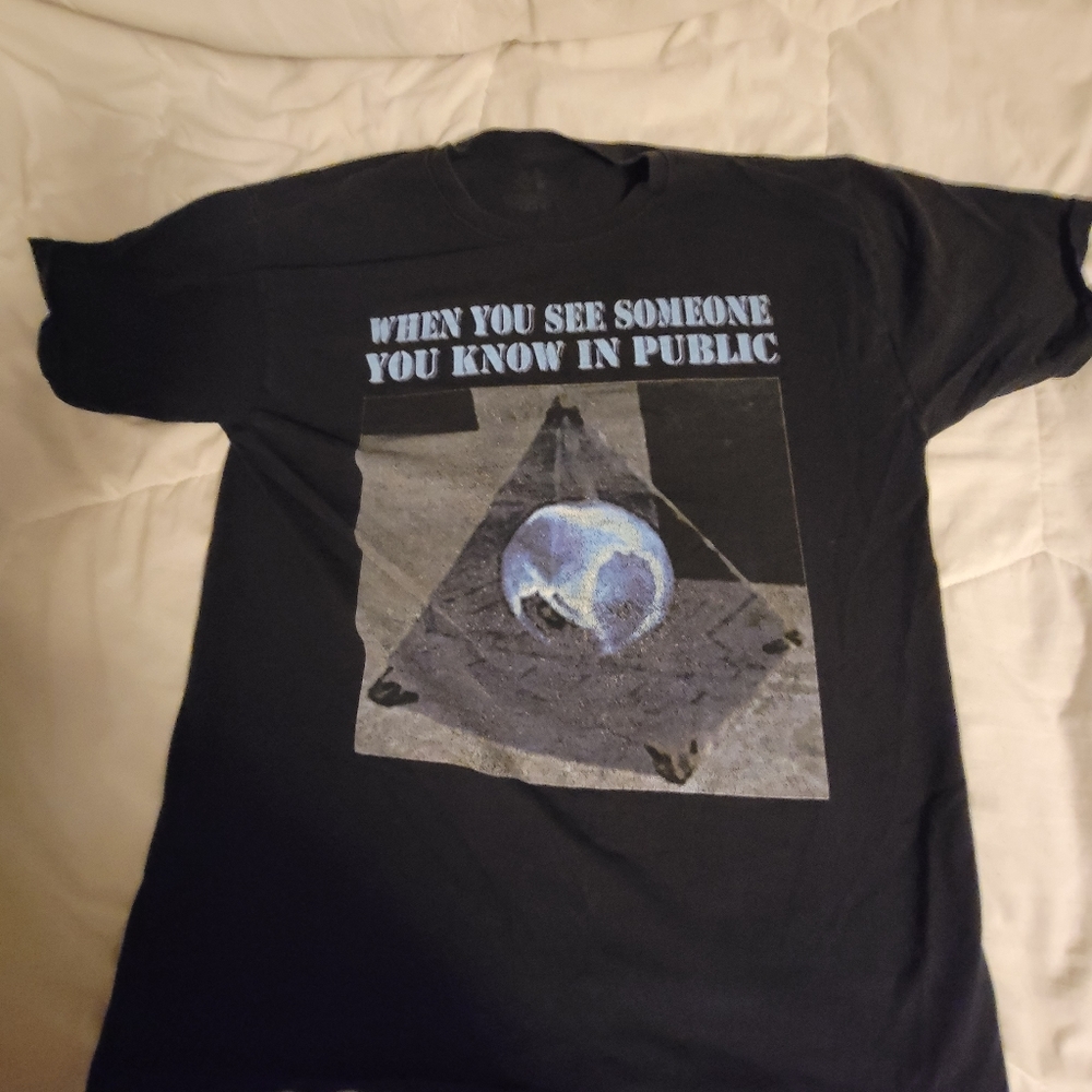 Halo CE when you see someone you know in public mens L shirt